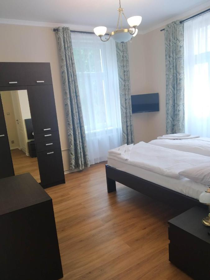 Rezidence Beethoven Apartamento KLV Exterior foto
