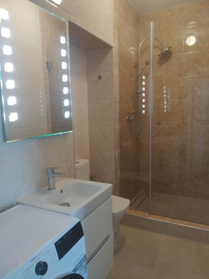 Rezidence Beethoven Apartamento KLV Exterior foto