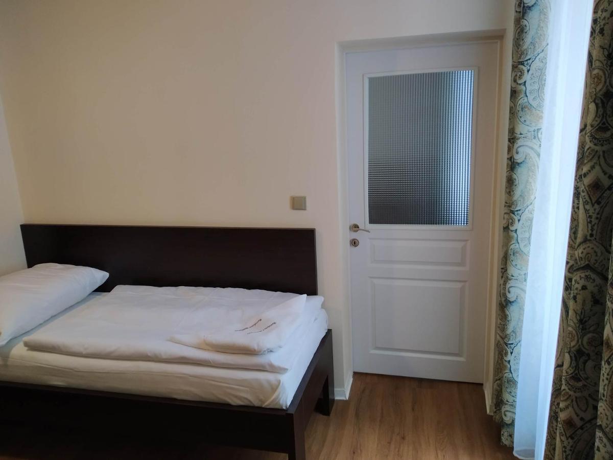 Rezidence Beethoven Apartamento KLV Exterior foto